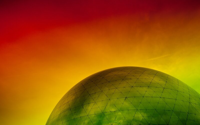 Geodesic Dome Structure — Red