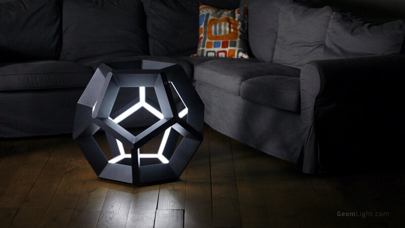 Geometric Lamp on Floor — Black