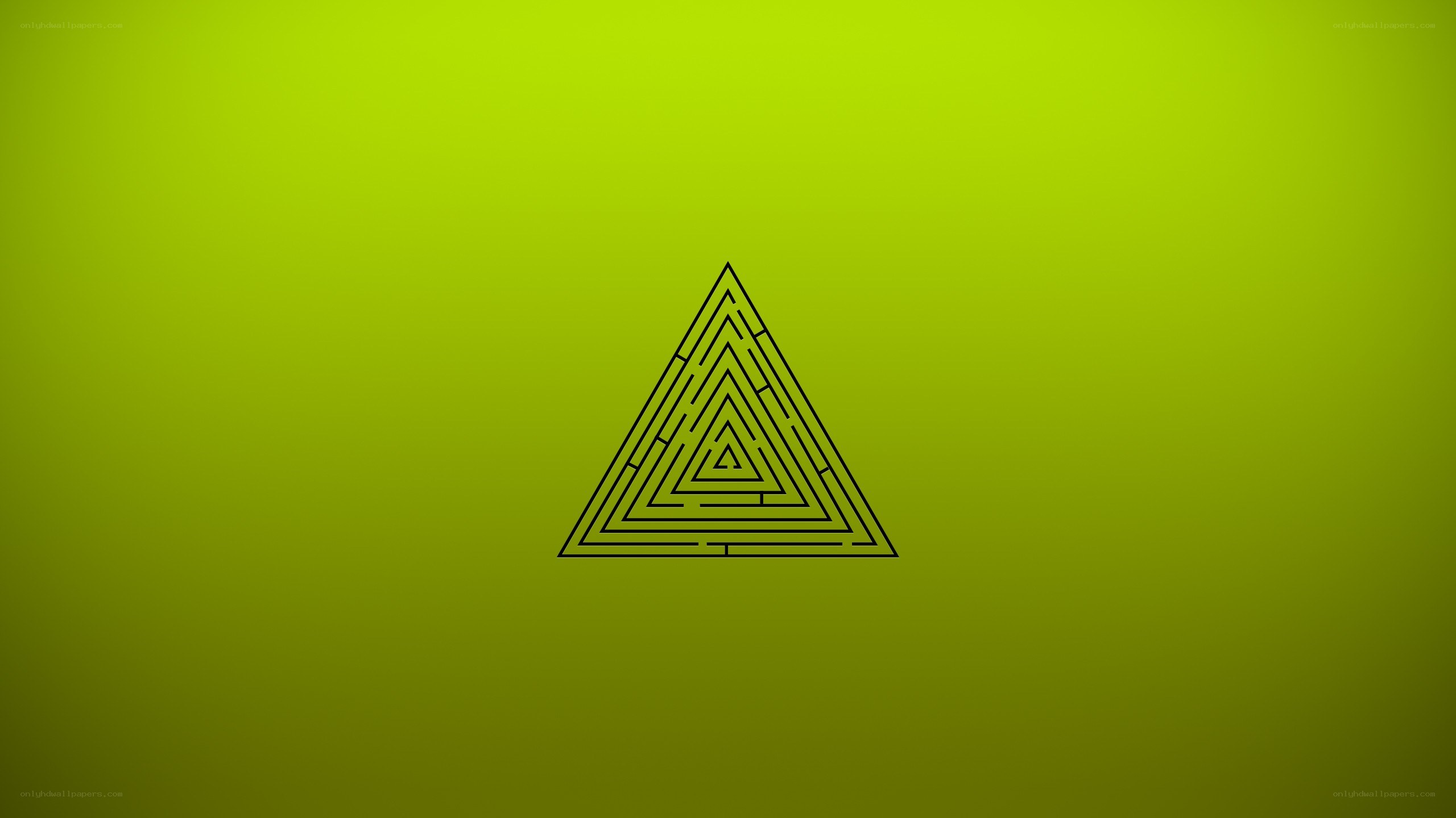 Geometric triangle maze design