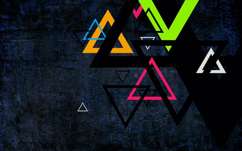 Geometric Triangle Pattern — Black