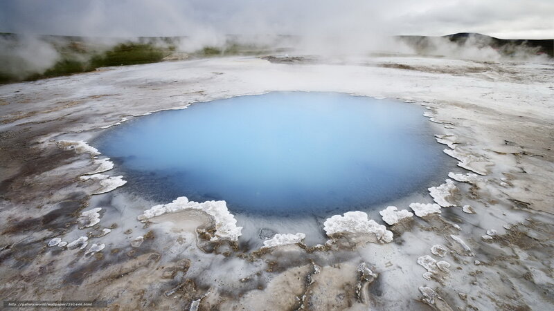 Geothermal pool in Iceland