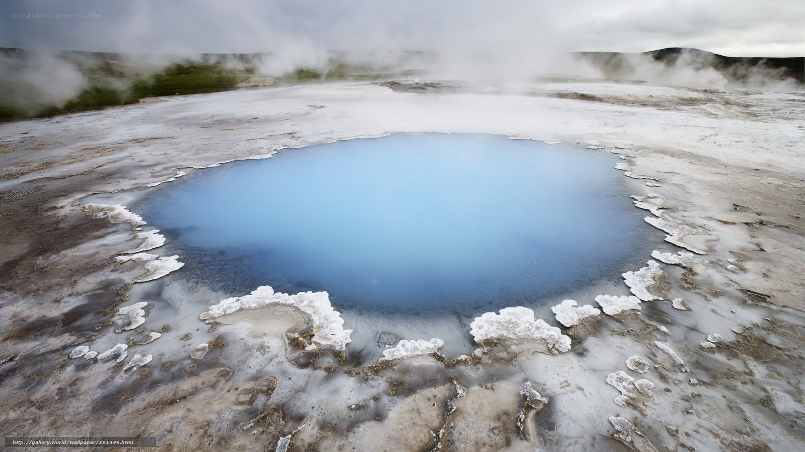 Geothermal pool in Iceland
