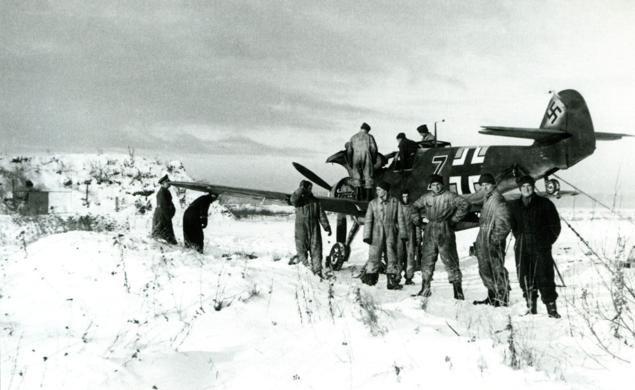 German aircraft crew in winter