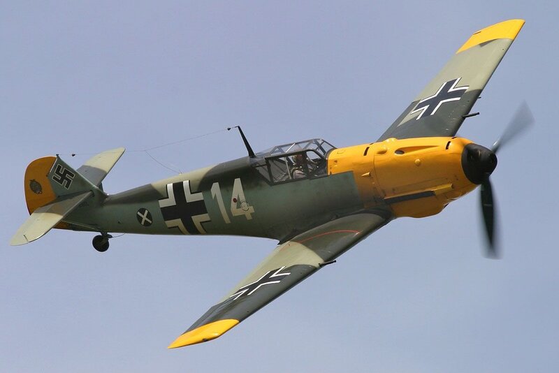 German Fighter Plane — Gray, Dynamic