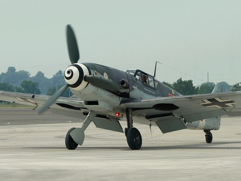 German Fighter Plane — Gray, Neutral