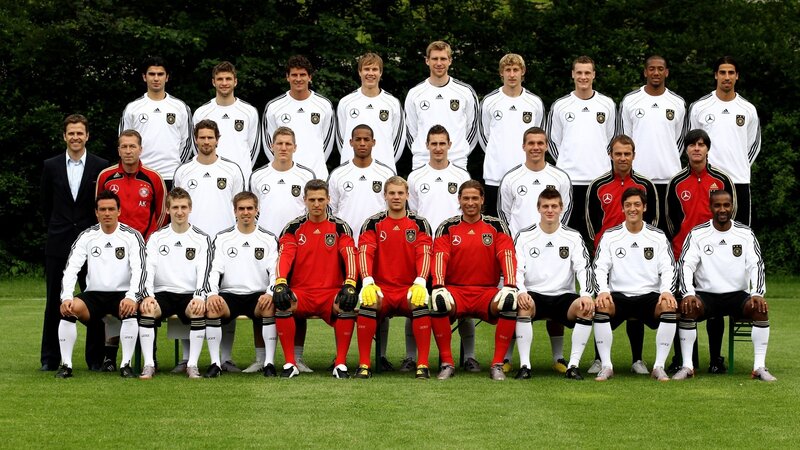 German Football Team — Green, Formal