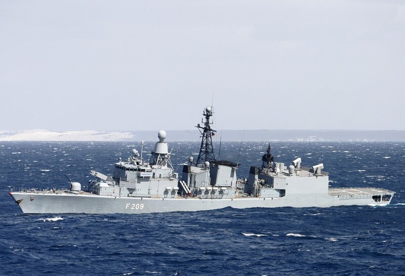German Frigate F209