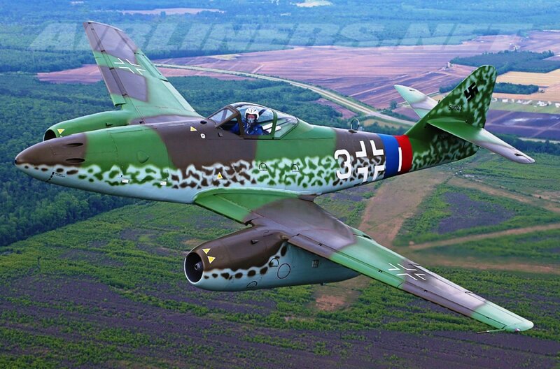 German Jet Aircraft — Green, Dynamic