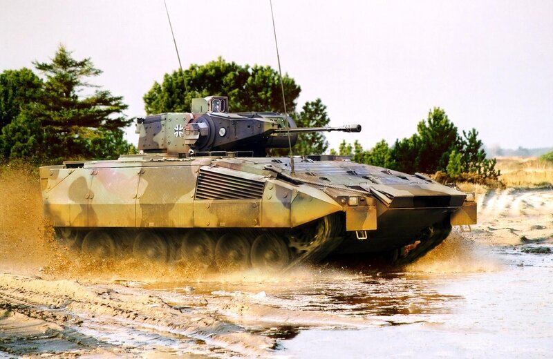 German Tank in Water — Green