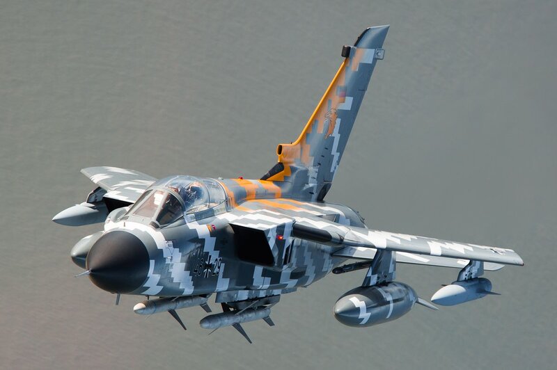 German Tornado Jet — Gray, Dynamic