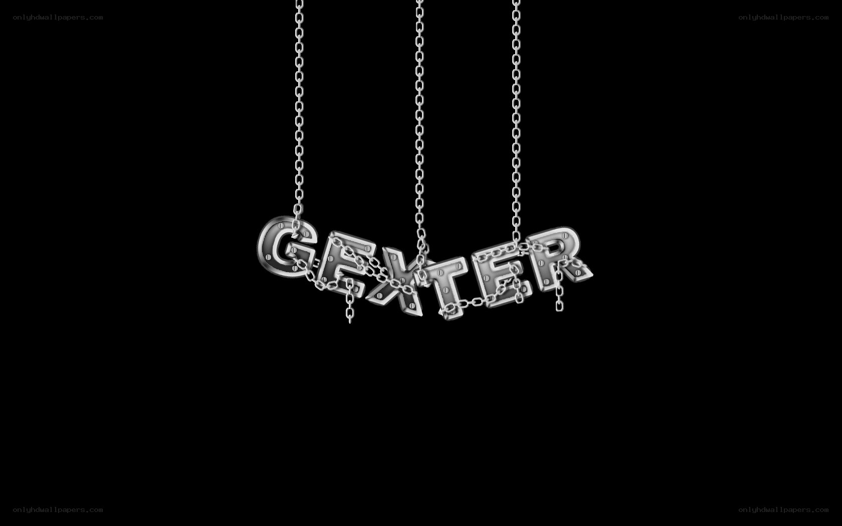 Gexter nameplate with chains