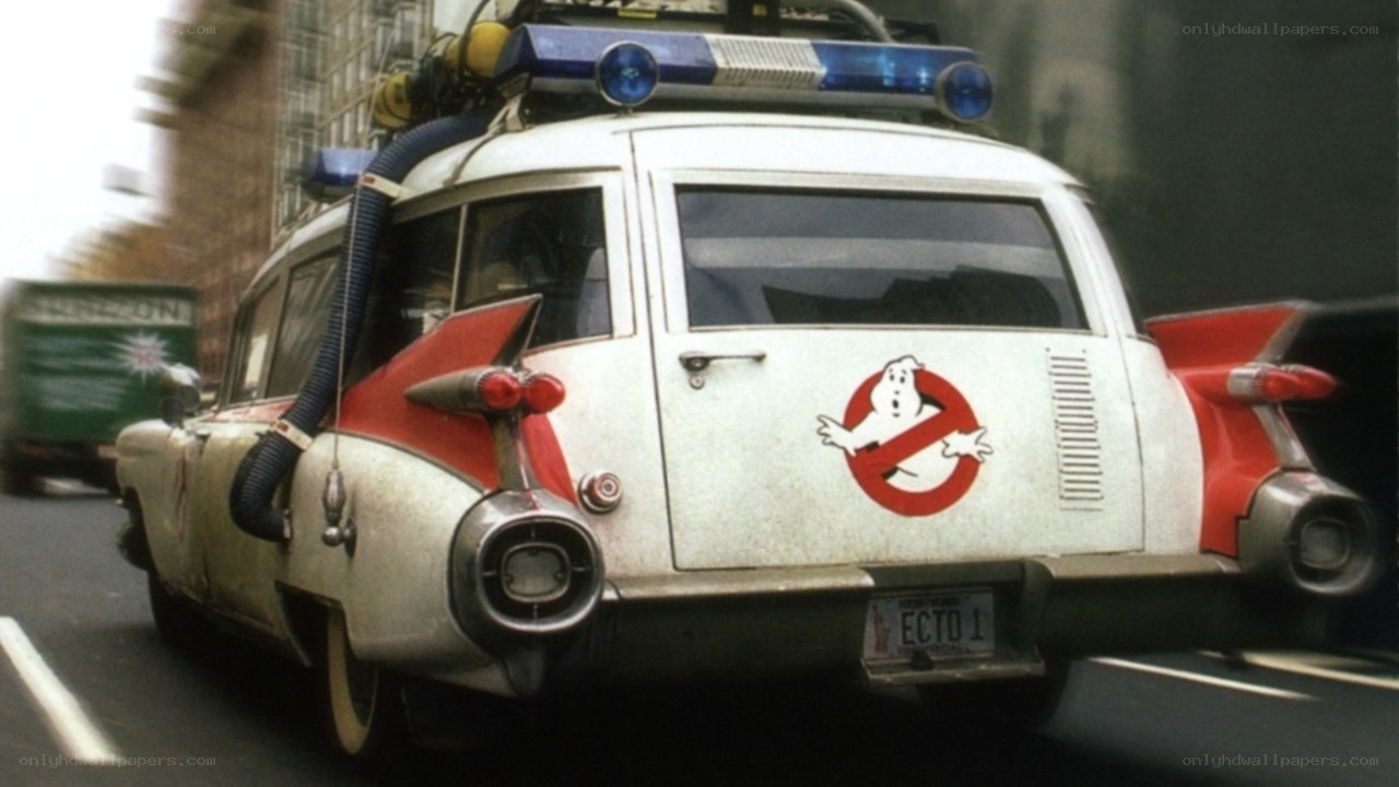 Ghostbusters Ecto-1 in motion