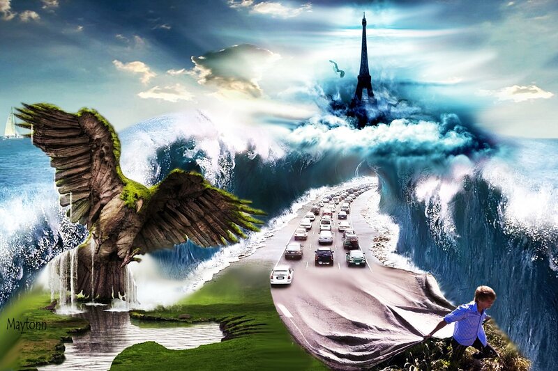 Giant Bird Statue — Blue