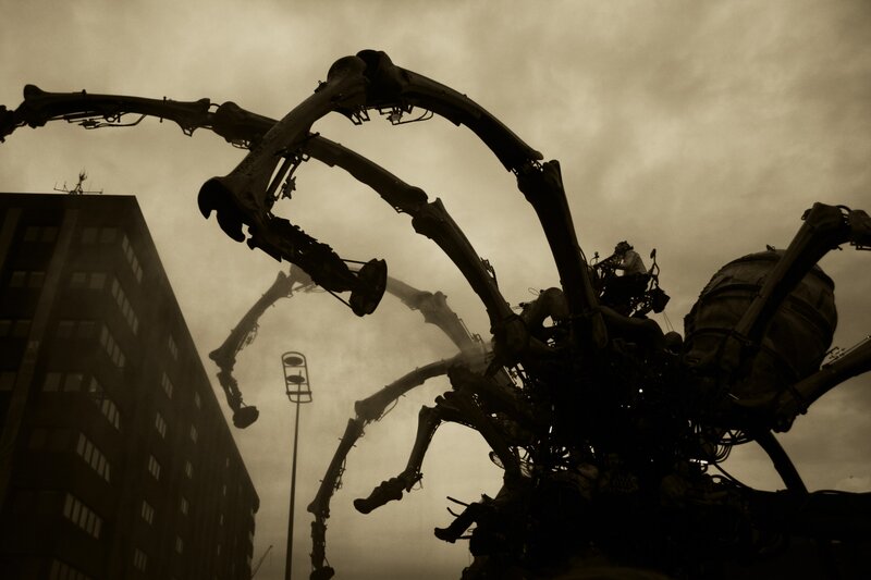 giant mechanical spider sculpture