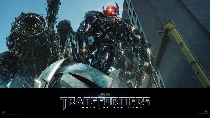 Giant Robots in City