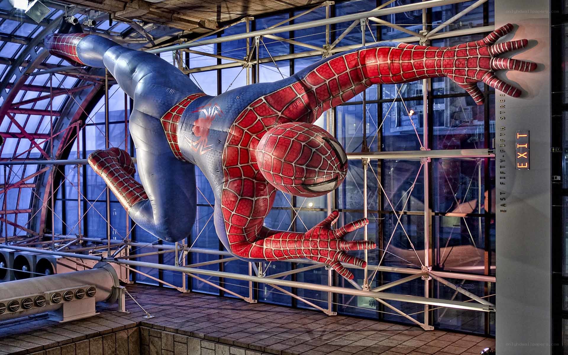 giant spider-man statue display