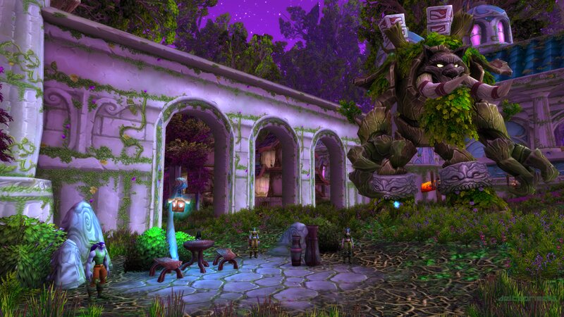 Giant Treant Statue