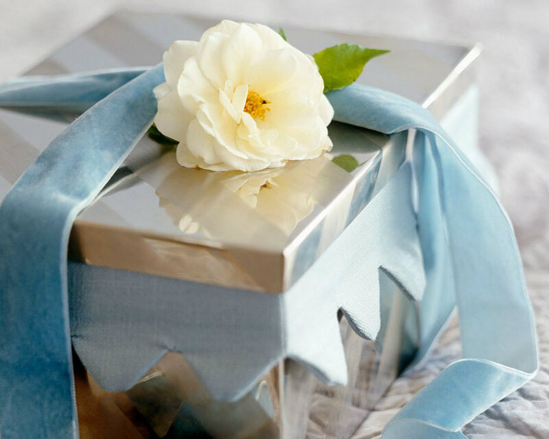 Gift Box with Flower — Blue, Serene