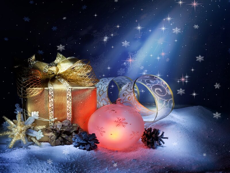 Gift Box with Ornament — Blue