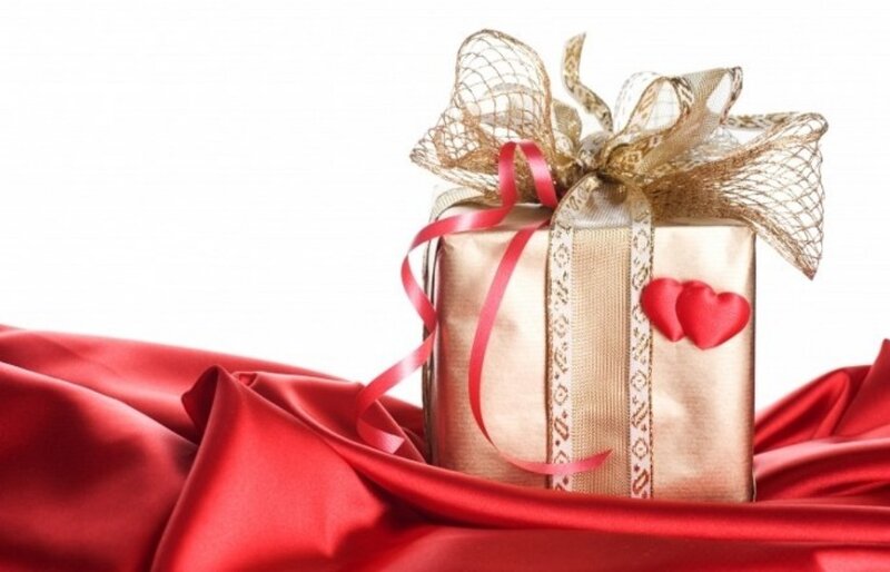 Gift Box with Ribbon — Gold, Festive