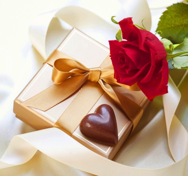 Gift Box with Rose — Red, Romantic, Photograph, Chocolate Heart