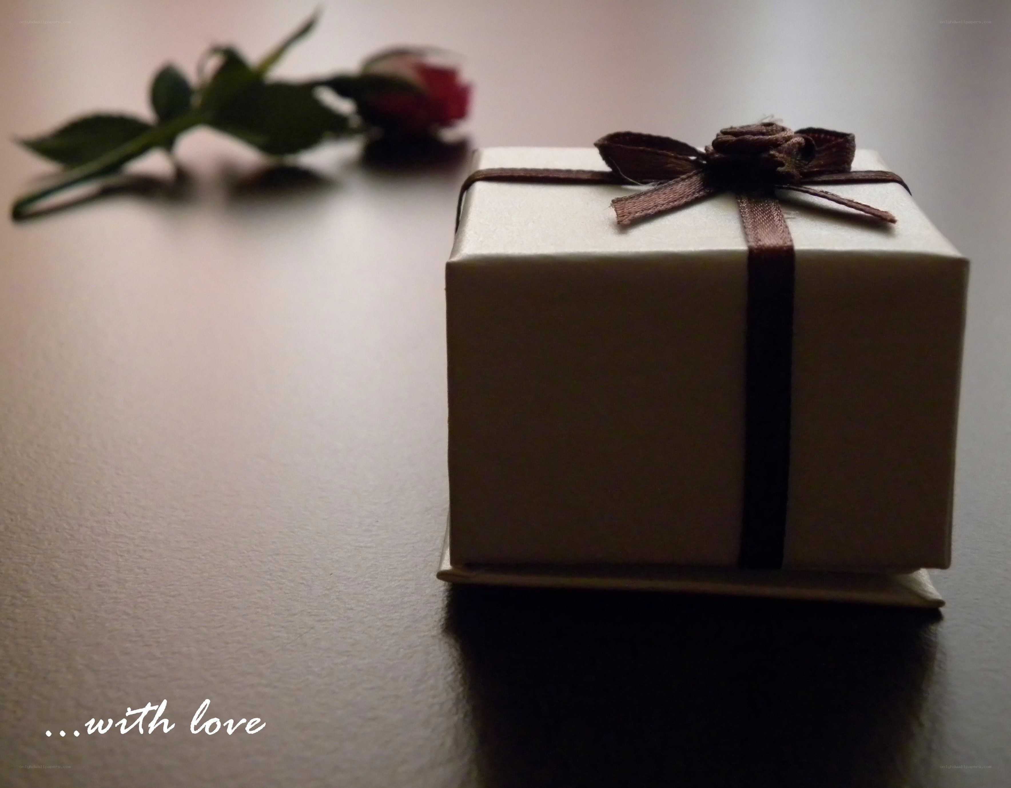 gift box with rose