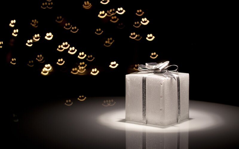 gift box with smiley lights