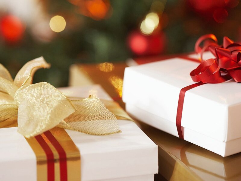 Gift Boxes with Bows — White