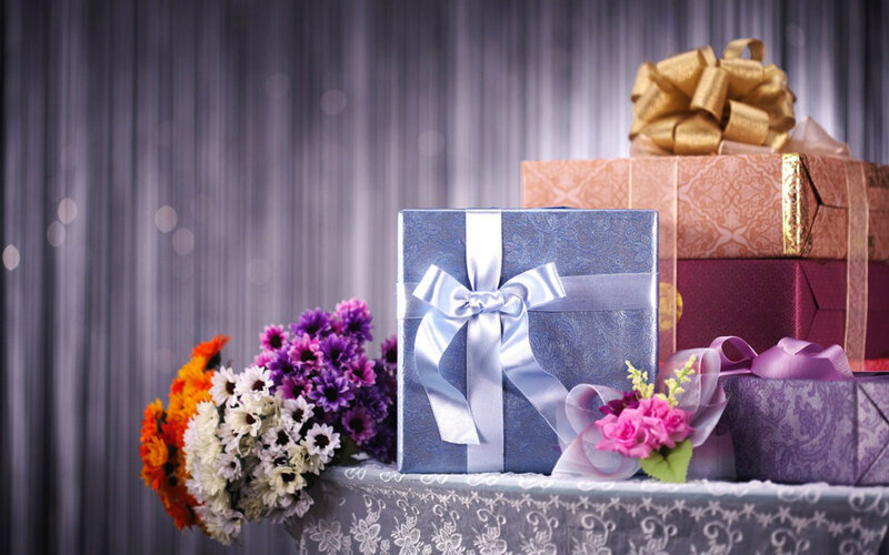 Gift Boxes with Flowers — Blue