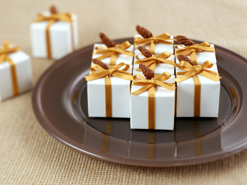 Gift boxes with pinecones