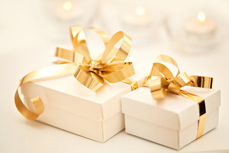Gift Boxes with Ribbons — White, Calm