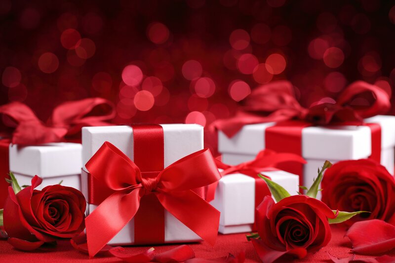 Gift Boxes with Roses — Red, Romantic