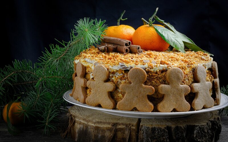 Gingerbread Cake with Oranges