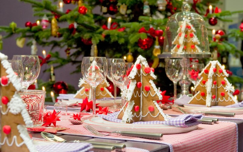 Gingerbread Christmas Trees — Red