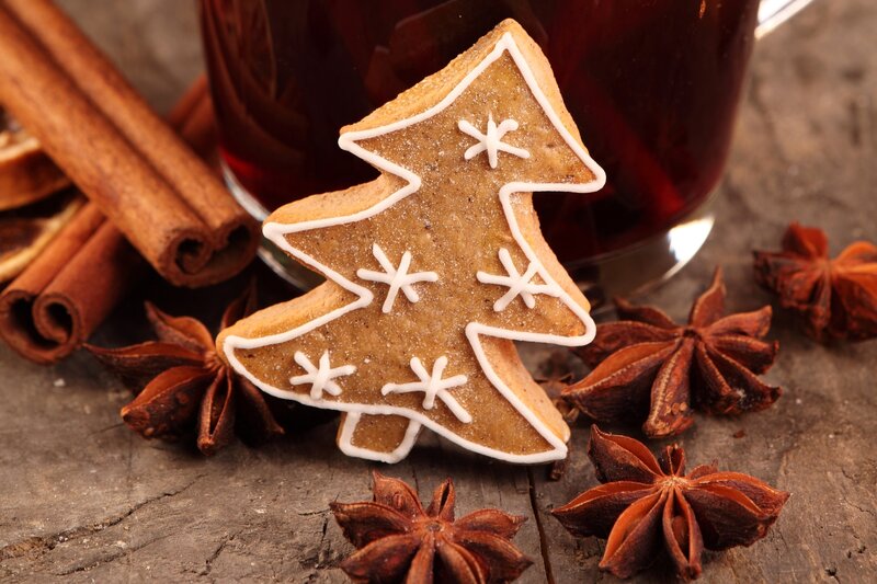 Gingerbread Cookie Tree — Brown