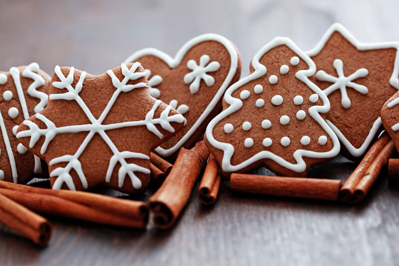 Gingerbread Cookies and Cinnamon Sticks