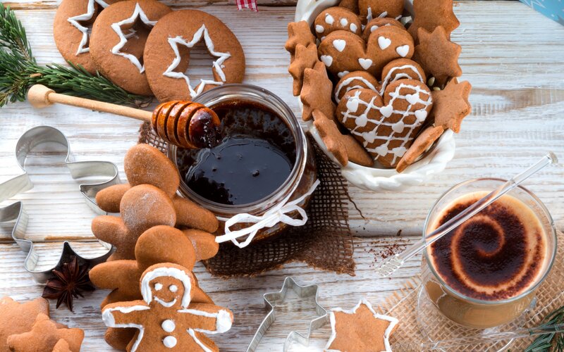 Gingerbread Cookies and Honey