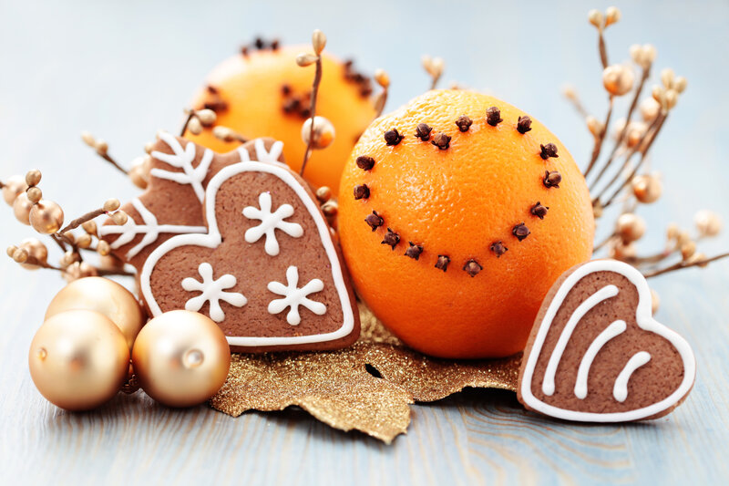 Gingerbread Cookies and Oranges