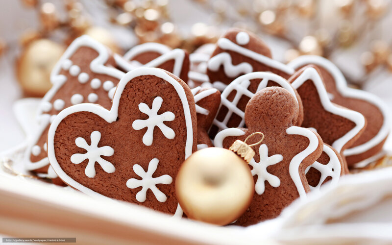Gingerbread Cookies and Ornament