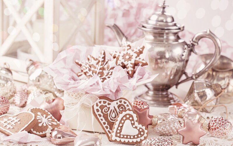 Gingerbread Cookies and Ornaments — Pink