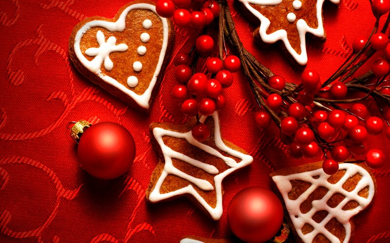 Gingerbread Cookies and Ornaments