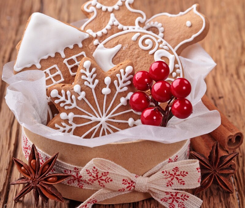 Gingerbread Cookies in Basket — Brown, Festive, Winter, Photograph