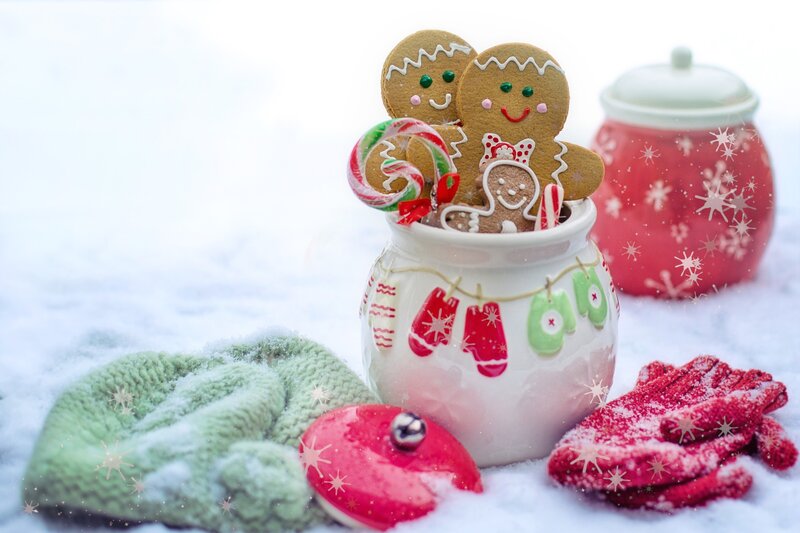 Gingerbread Cookies in Jar — White