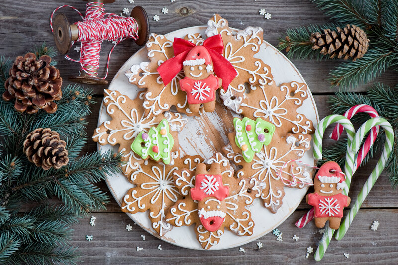 Gingerbread Cookies on Plate — Brown, Festive, Winter, Photograph, Pine Cones