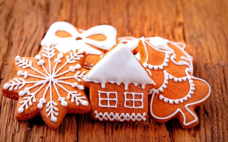 Gingerbread Cookies on Wood — Brown, Festive