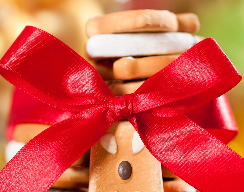 Gingerbread Cookies with Ribbon