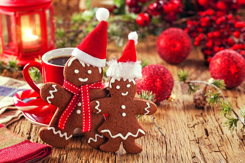 Gingerbread Couple — Red, Festive