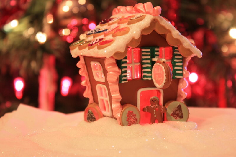 Gingerbread House — Red