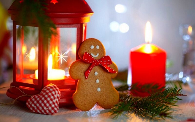 Gingerbread Man Cookie — Red, Cozy