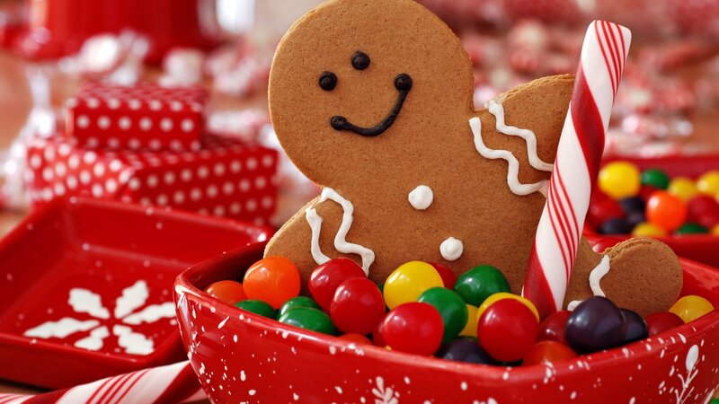 Gingerbread man with candy
